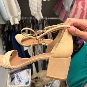 super cute heels !! worn once!